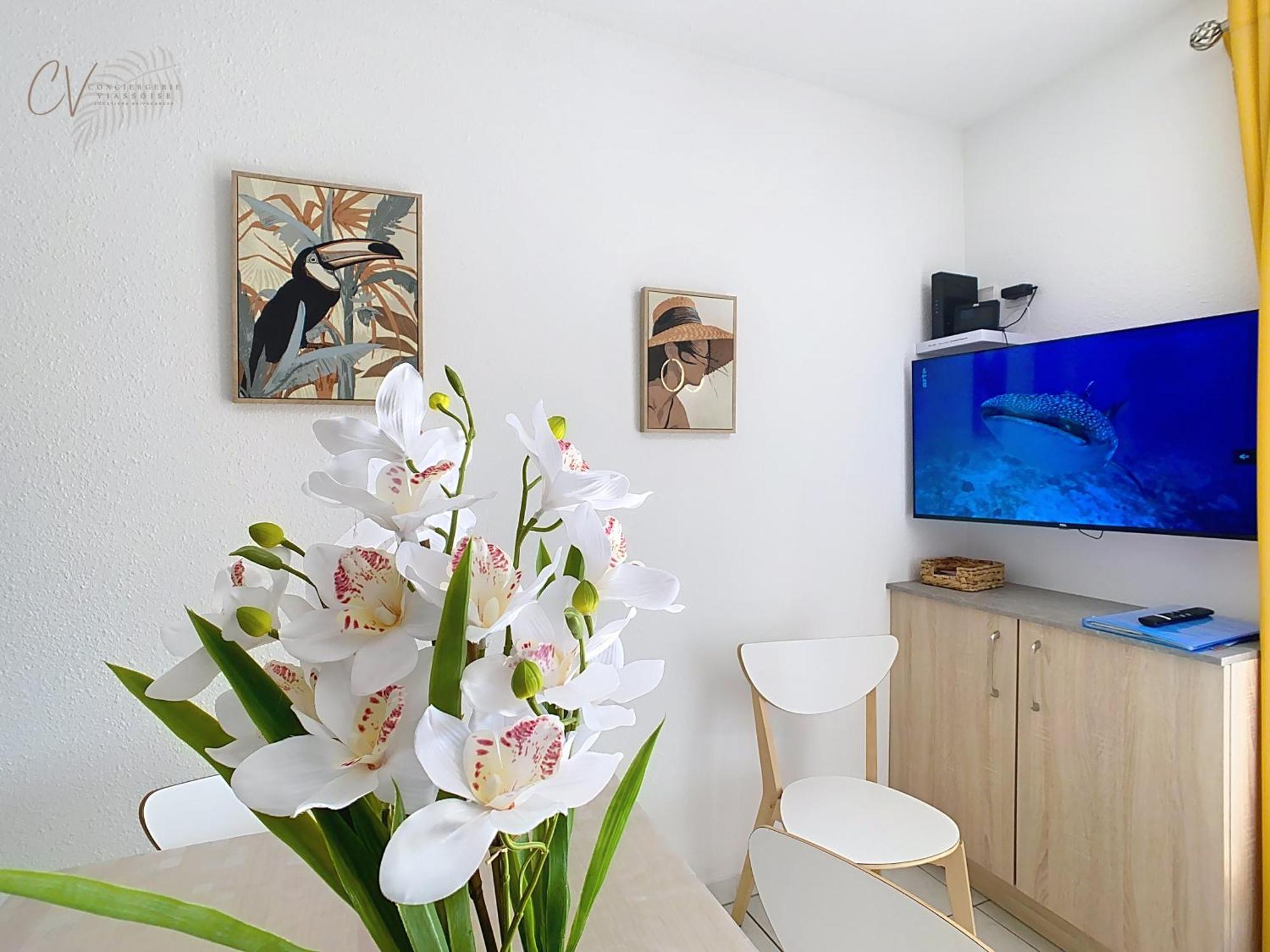 Petit Coin De Paradis Dans Residence Avec Piscine Vias Eksteriør billede