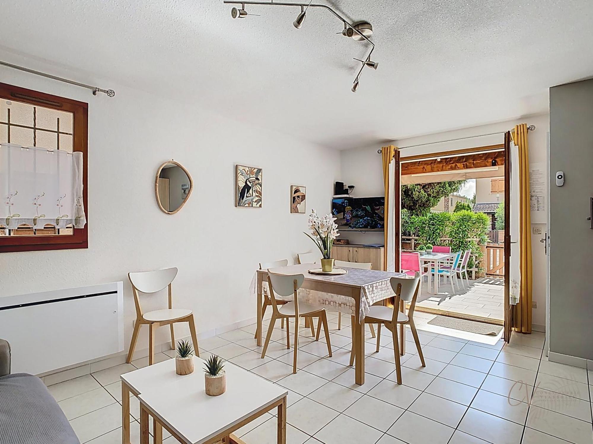 Petit Coin De Paradis Dans Residence Avec Piscine Vias Eksteriør billede