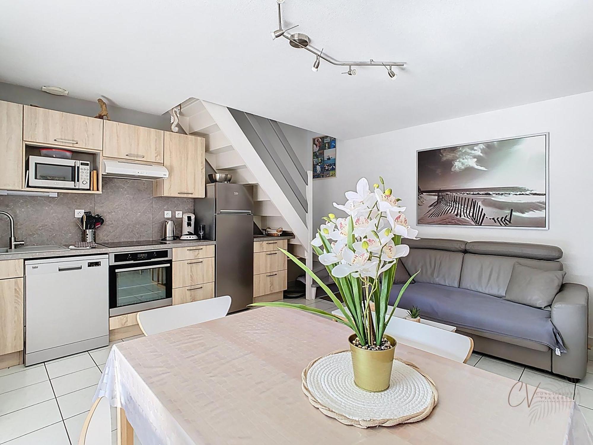 Petit Coin De Paradis Dans Residence Avec Piscine Vias Eksteriør billede